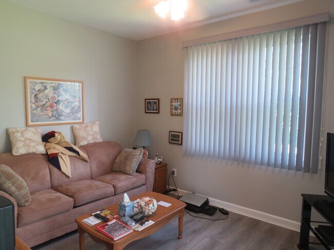 Building Photo - Hammocks at Brandywine Bay