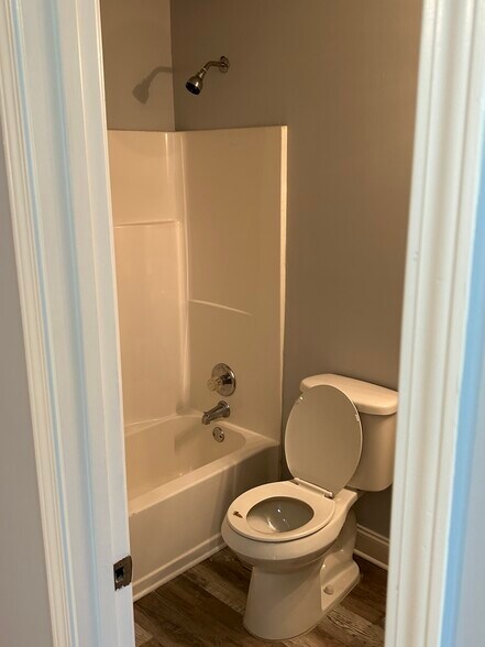 Bathroom 2 - 2588 wren cir