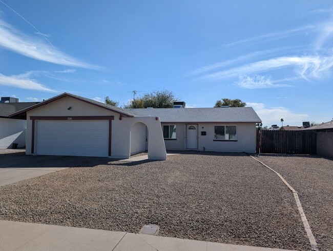 Primary Photo - North Phoenix With Garage