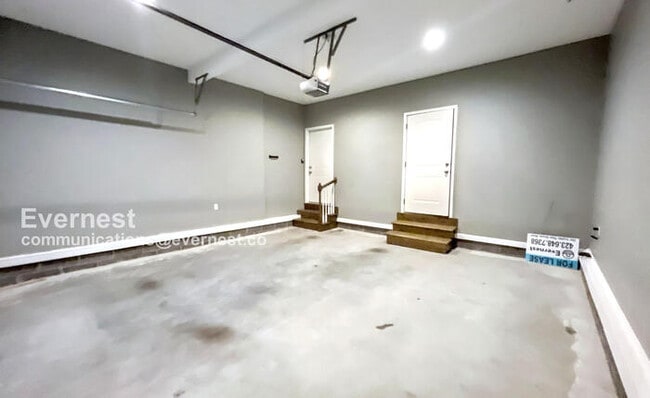 Building Photo - 4010 Rogers Rd