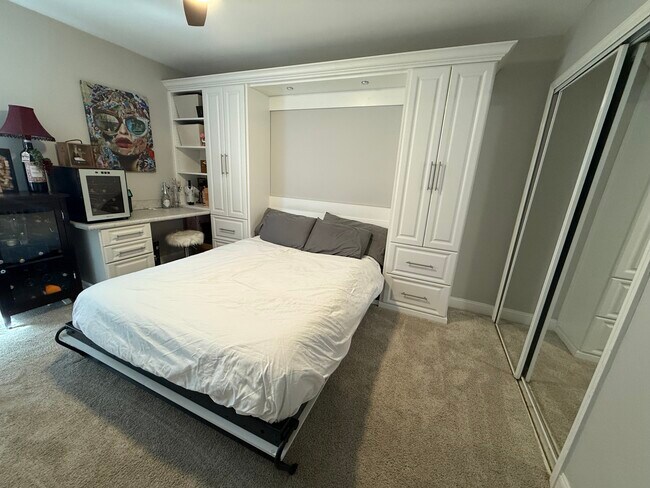 Building Photo - 206 Quayside Cir