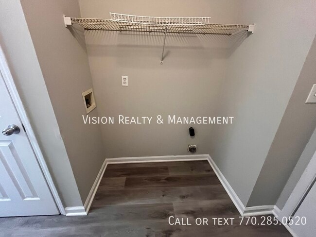 Building Photo - 360 Wesley Chapel Rd