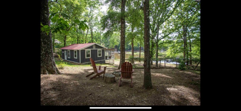 Building Photo - 2207 White Oak Ln