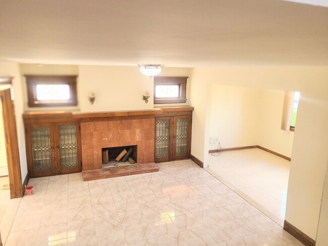 Building Photo - 428 Highland Ave