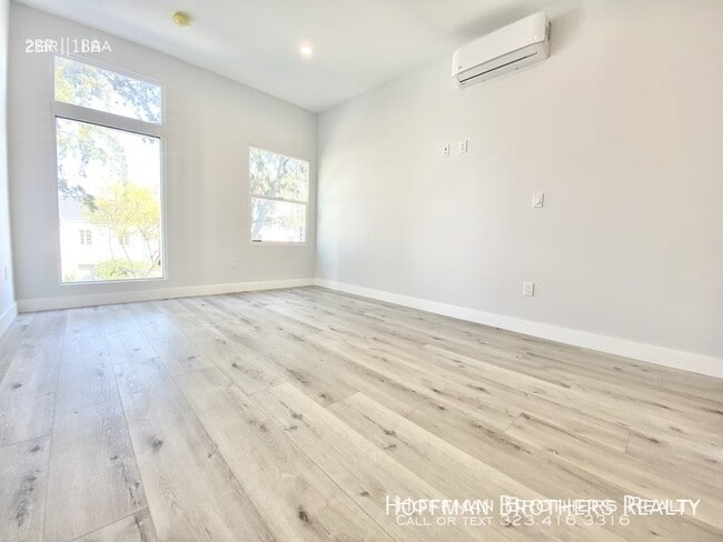 Building Photo - 141 N Swall Dr