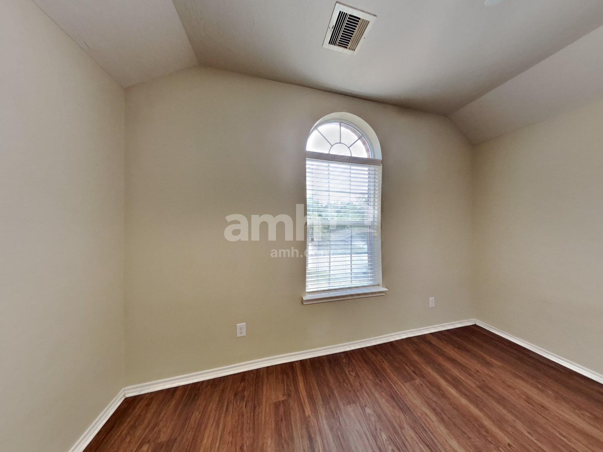 Building Photo - 21349 Thurston Crossing Dr