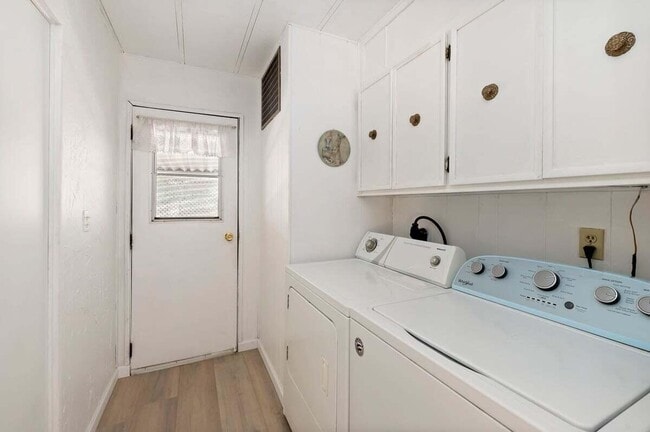 Building Photo - 73229 Adobe Springs Dr
