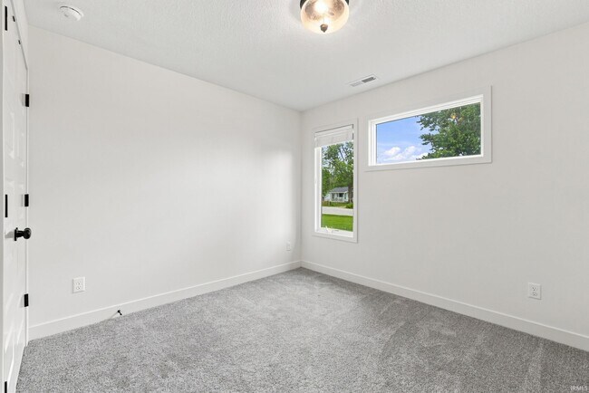 Building Photo - 10827 Kathy Dr