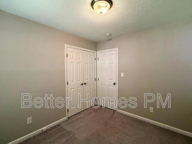 Building Photo - 5716 Woof Pl