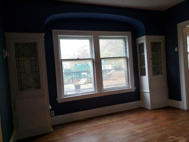 Building Photo - 3657 Chelton Rd