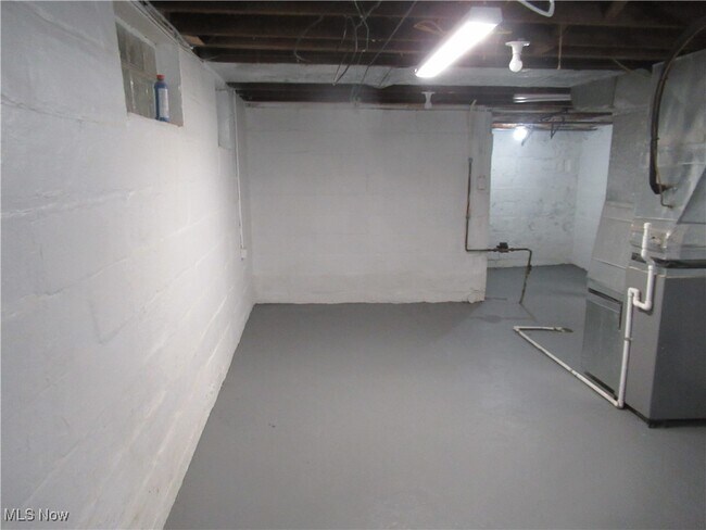 Building Photo - 3443 W 120th St