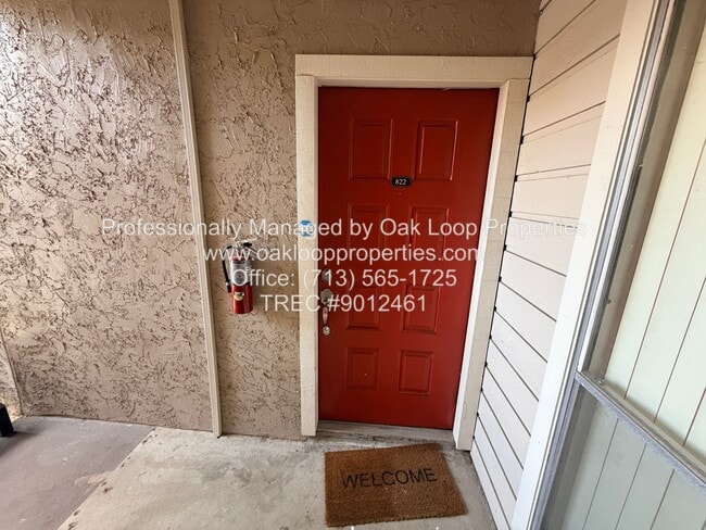 Building Photo - 10855 Meadowglen Ln