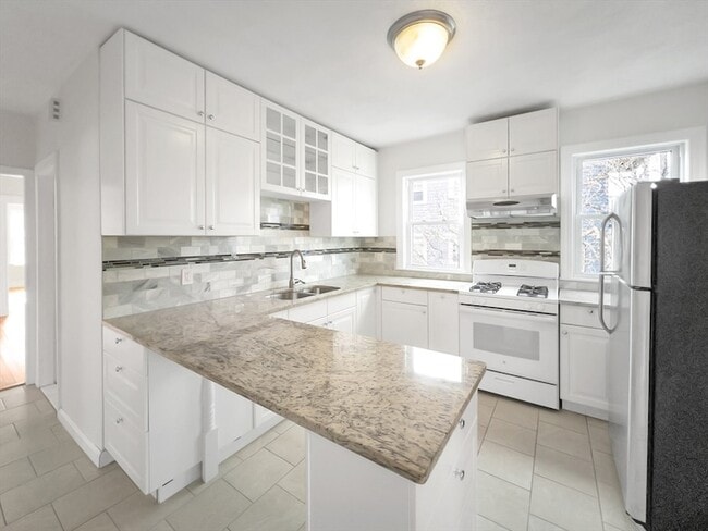 Building Photo - 24 Montvale St