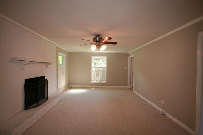 Building Photo - WONDERFUL 2-STORY HOME IN WALNUT CREEK *SP...
