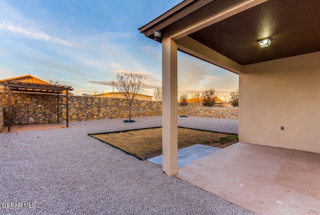 Building Photo - 14289 Desert Sky Dr