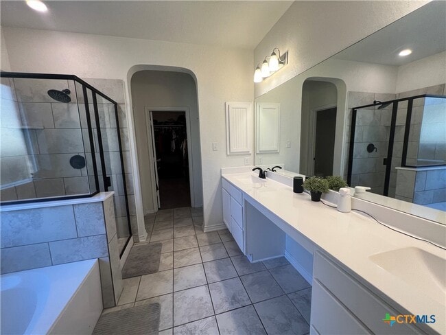 Building Photo - 29909 Sestra