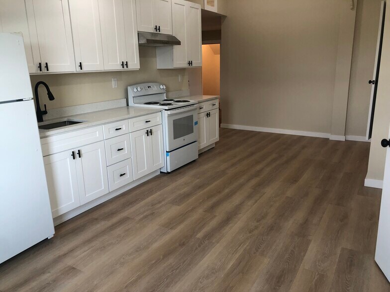 Building Photo - 385 Palisade Ave