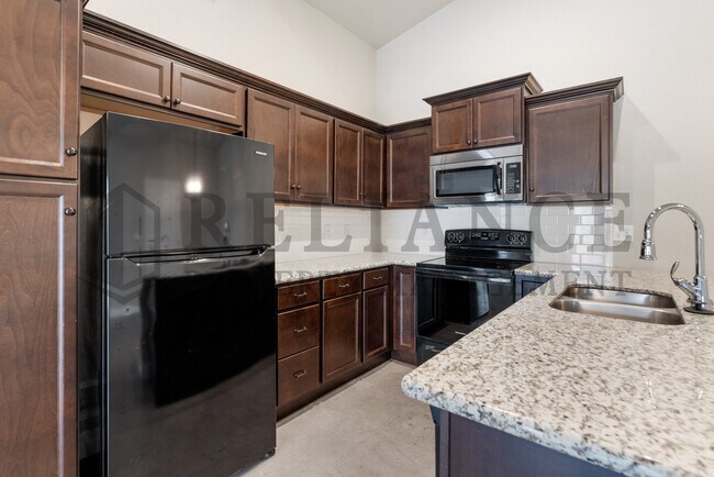 Building Photo - 13619 W Hunters View Ct