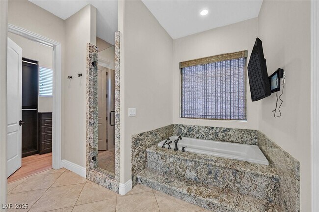 Building Photo - 5790 Aspen Falls Cir