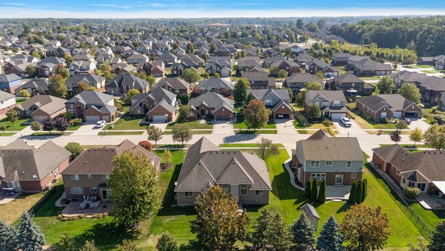 Building Photo - 50247 Cheltenham Dr