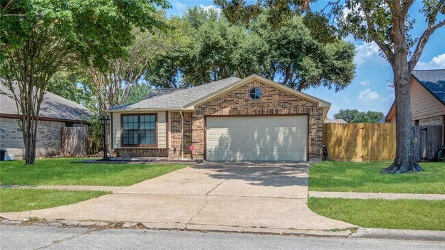 Building Photo - 4718 Brooklawn Dr