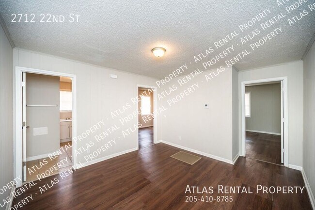 Building Photo - 2712 22nd St