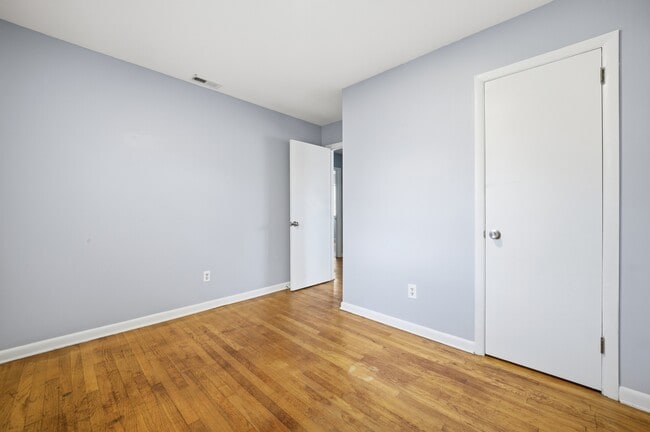 Building Photo - 1248 37th St