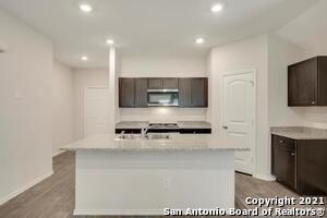 Building Photo - 728 Armadillo Dr