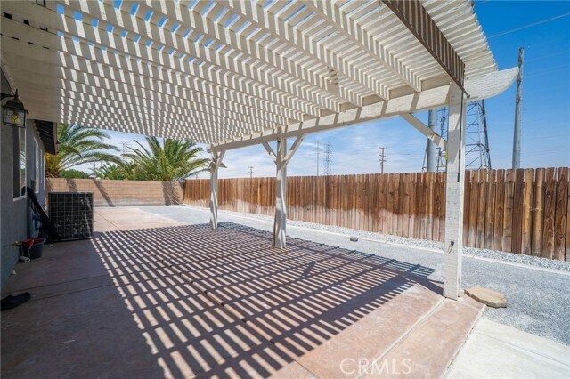 Building Photo - 12833 Biscayne Ave