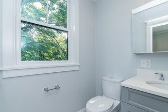 Building Photo - 394 K St