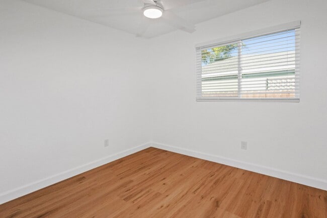 Building Photo - 3/2 Remodeled Home with Large Fenced Yard