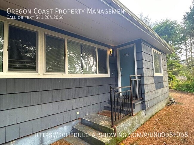 Building Photo - 3251 SE Dune Ave