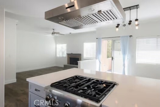 Building Photo - 703 Main St