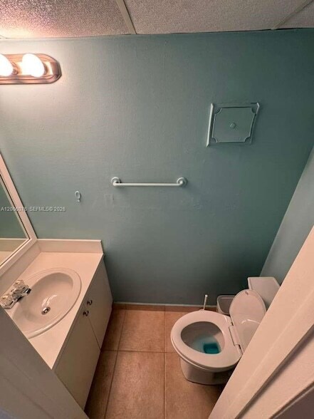 Building Photo - 8500 SW 109th Ave