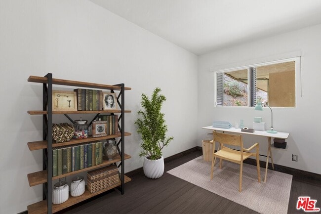 Building Photo - 10216 Cielo Dr