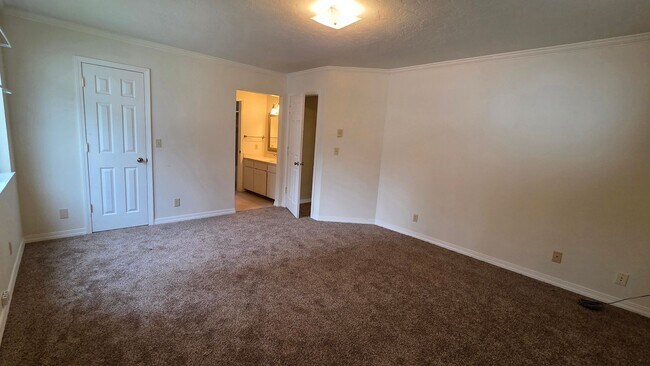 Building Photo - 4-Bed, 3-Bath Home on The Beautiful Avondale Golf Course in Hayden