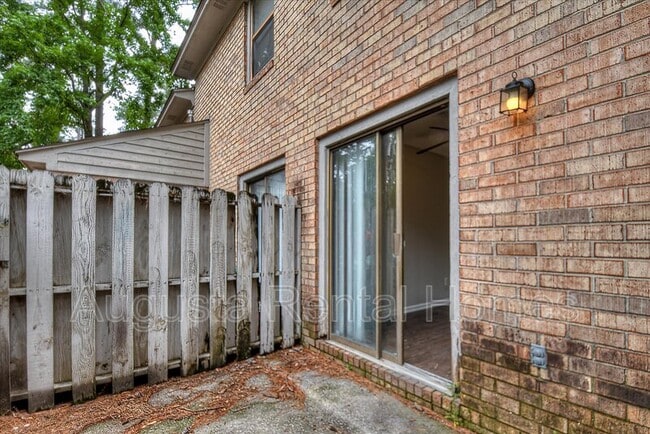 Building Photo - 3081 Parrish Rd
