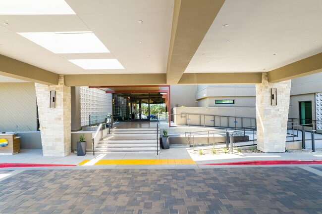 Building Photo - 44825 Guadalupe Dr