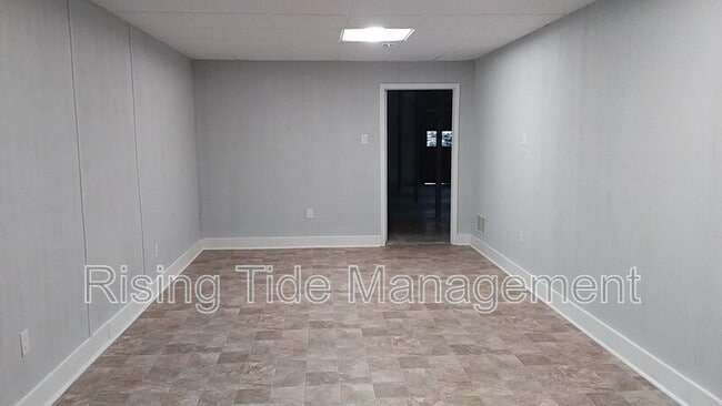 Building Photo - 508 Wood Terrace NE