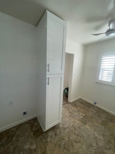 Building Photo - 1631 Del Amo Blvd