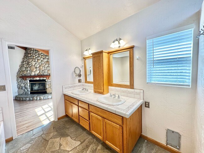 Building Photo - Beautiful Home, in Quiet Country Setting, Large, Private, Fenced Yard Space, with Landscaper Incl...