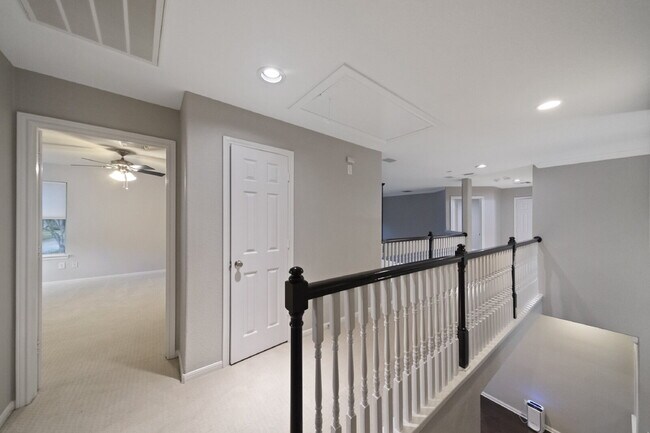 Building Photo - Executive Home with Sparkling Pool and Outdoor Entertainment Area