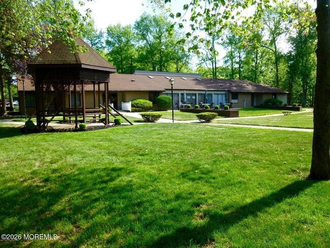 Building Photo - 223 Medford Ct