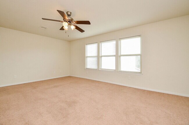 Building Photo - 16608 Spirit Lake Ct