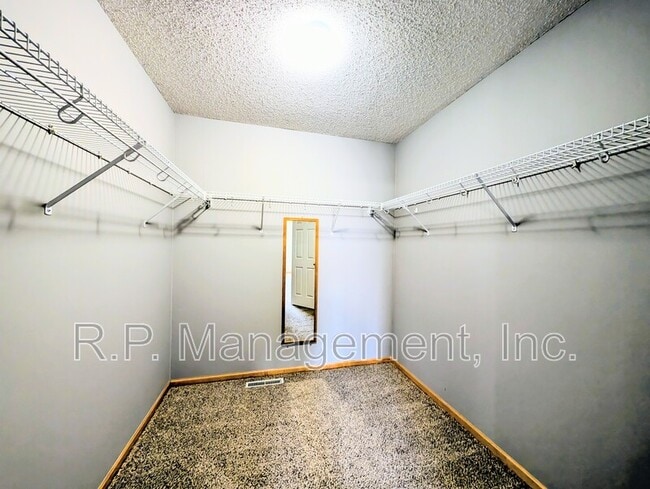 Building Photo - 17832 96th Ave N