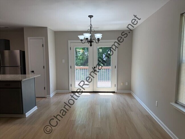 Building Photo - Updated 3 bedroom home in Concord with new kitchen & flooring!