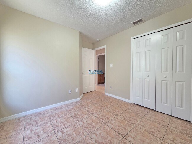 Building Photo - Prime Kissimmee Rental in Lakeside Estates!