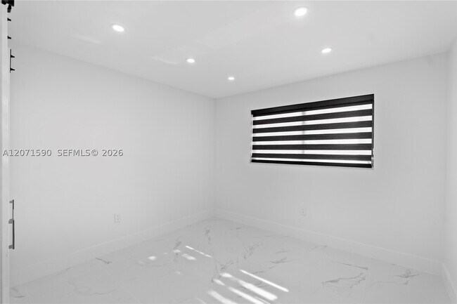 Building Photo - 6206 SW 136th Ct