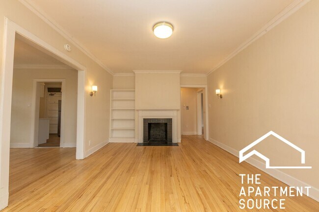 Building Photo - 209 Kedzie St