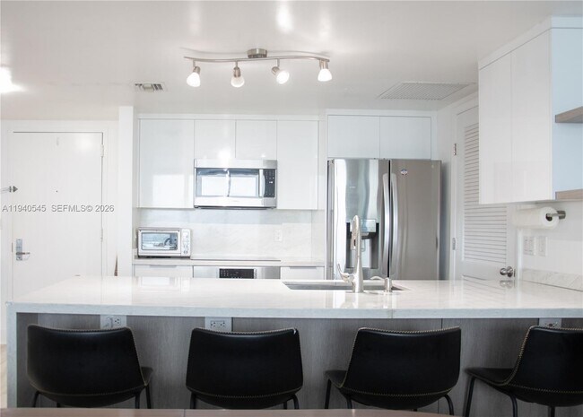 Building Photo - 50 Biscayne Blvd